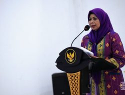 Hj. Dewi Kumalasari Ansar Lantik Bunda PAUD dan Dekranasda Natuna