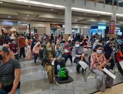 Terus Percepat Vaksinasi, Pemkot Surabaya Buka Vaksin Corner di Mall