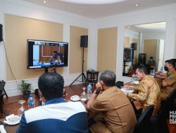 Gubernur Vicon Bersama Menkopolhukam Bahas Pengaturan Upah Minimun