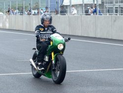 President Jokowi Tries Out Mandalika Circuit