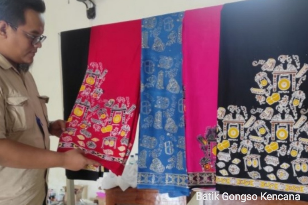 Cantiknya Batik "Gongso Kencana" Inovasi dari Desa Malikan. (sbi)