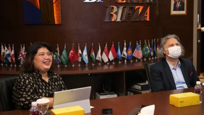Kunjungan Vice President Damac Group, Memethan Sisik pada Kamis (13/1/2022). Kunjungan ini diterima oleh Kepala Biro Humas, Promosi dan Protokol BP Batam, Ariastuty Sirait di Meeting Room Marketing Center BP Batam. (hms)