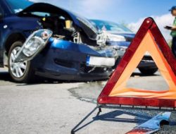Cerita Sopir Ambulans yang Dihalangi Mobil Mercy hingga Ingin Dipukul : Okezone Megapolitan