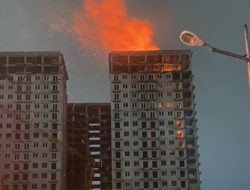Gedung Mangkrak di Cengkareng Terbakar, Sempat Ada Pekerja Terjebak : Okezone Megapolitan