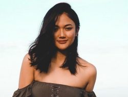 Main ke Pantai, Marion Jola Pamerkan Paha Mulus Pakai Dress Coklat : Okezone Lifestyle