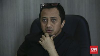 Ustaz Yusuf Mansur marah-marah saat curhat kesulitan mencari dana Rp1 triliun untuk Paytren, bisnis aset manajemen miliknya.