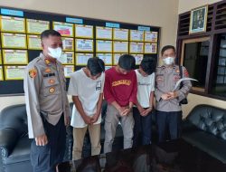 Aksinya Kejar Emak-Emak Sambil Bawa Sajam Viral, 3 Remaja Ditangkap : Okezone News