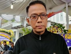 Bantah Perceraiannya Settingan, Doddy Sudrajat Tantang Kim Kawt Iris Kuping : Okezone Celebrity