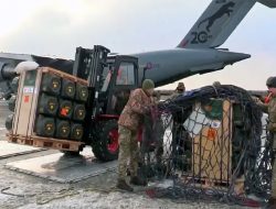 Imbas Serangan di Stasiun Kereta Api Ukraina, Inggris Kirim Bantuan Militer Rp2 Triliun dan 800 Rudal Anti-Tank : Okezone News