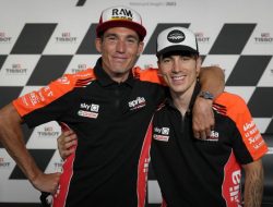 Juara MotoGP Argentina 2022, Maverick Vinales Acungi Jempol Kehebatan Aleix Espargaro : Okezone Sports