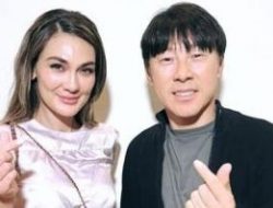 Shin Tae-yong Disusul Sang Istri ke Indonesia, Canda Netizen: Keseringan Like Foto Luna Maya Nih