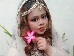 6 Potret Kekeyi Pakai Baju India, Rambut Palsunya Tuai Sorotan