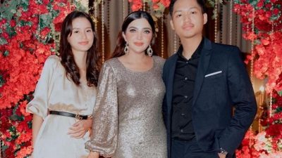 10 Potret Sarah Menzel di Acara Keluarga Hermansyah, Tak Pernah Absen