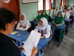 Lulus SMP Mau Lanjut Kemana? Simak Dulu Perbedaan SMA, SMK, dan MA