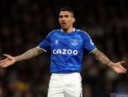 Allan Tinggalkan Everton dan Gabung Klub Uni Emirat Arab