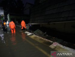 Terendam Banjir, 270 Warga Jaksel Mengungsi