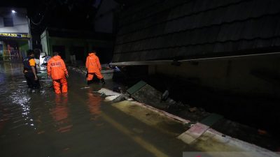 Terendam Banjir, 270 Warga Jaksel Mengungsi