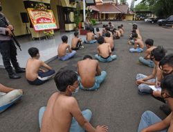 Niat Tawuran, Sejumlah Pelajar Lampung Ditangkap & Motor Bodong Disita