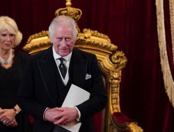 Raja Charles III dan Permaisuri Camilla Turut Berduka Cita Atas Tragedi Kanjuruhan