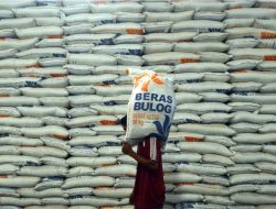 Meski Tak Semua Masyarakat Makan Nasi, Bulog Tetap Siapkan 600 Ton Stok Beras untuk Natuna