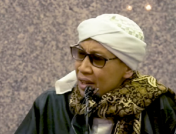 Keberkahan dan Kebahagiaan, Apa yang Harus Dilakukan oleh Sang Anak di Perantauan? Buya Yahya: Orang Tua Tidak Membutuhkan Uang