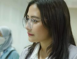 7 Momen Prilly Latuconsina Jadi Dosen di UGM, Wujudkan Mimpi Jadi Seorang Pengajar