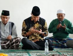 Keseruan Ganjar Pranowo saat Silaturahmi ke Ponpes Attahiriyah Annahdyah