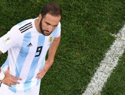 Eks Penyerang Real Madrid Gonzalo Higuain Gantung Sepatu