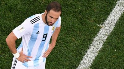 Eks Penyerang Real Madrid Gonzalo Higuain Gantung Sepatu