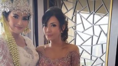 Kenakan Kebaya Warna Pink, Begini Keseruan Shanty saat Menyanyi di Pernikahan Catherine Wilson