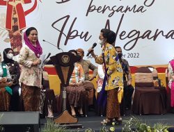 Iriana Jokowi Turut Doakan Korban Tragedi Kanjuruhan