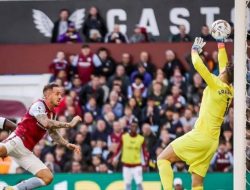 Momen Berkelas Kepa Arrizabalaga Selamatkan Chelsea dari Kebobolan Lewat Sundulan di Depan Gawang