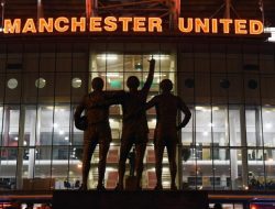 Miliarder Inggris Urungkan Niat Beli Manchester United