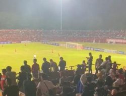 Berbeda dari Stadion Kanjuruhan, Laga Persijap vs Persela Lamongan Diiringi Sholawat para Suporter