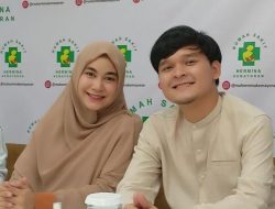 8 Artis Indonesia yang Punya Anak Kembar, Anisa Rahma Dikaruniai Dua Putri Cantik