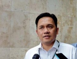 Singgung Lesti Kejora Tak Tahu Diri Dapat Suami Tampan, Farhat Abbas Dirujak Netizen