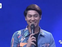 7 Potret Rizky Billar saat Jadi Host D Academy, Kini Dipecat Karena Kasus KDRT