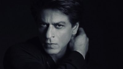 Perlakukan Penggemar Bak Raja, Attitude Shah Rukh Khan Panen Pujian