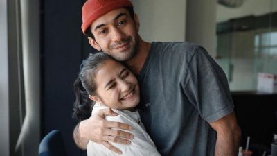 Momen Prilly Latuconsina Pelukan dengan Reza Rahadian di FFI Bikin Salfok: Kok Mesra? Aku Cemburu