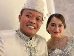 ‘Happy Wedding Day’, Sule dan Memes Prameswari Mesra Pakai Baju Pengantin: Beneran Nikah Lagi?