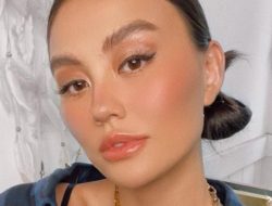 Agnez Mo Tulis Pesan Menyentuh, Turut Berduka atas Meninggalnya Istri Rio Alief