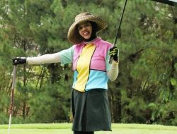 Ibu Atta Halilintar Pamer Jadwal Harian, Netizen Syok: Bisa Main Golf dan Kumpul Teman, Tapi Jarang Jenguk Cucu?