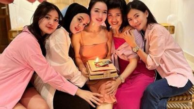 10 Potret Seleb Rayakan Ultah ke-30, Ada yang Dapat Hadiah Mobil Mewah