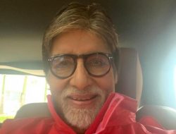 Ingin Balas Dendam, Amitabh Bachchan Ajak Abhishek Bachchan Buat Podcast Tandingan