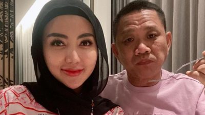 Istri Pengusaha Tajir, Bella Shofie Bagi-Bagi Uang 500 Dolar di Acara Gender Reveal