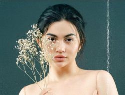 Ariel Tatum Tampil di Paris Fashion Week, Netizen: Mirip Artis Hollywood