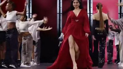 Harga Dress Merah Ariel Tatum di Paris Fashion Week Terungkap, Bikin Jiwa Miskin Meronta-ronta!