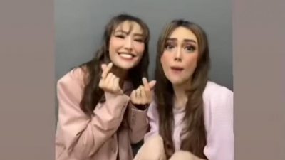 Bak Bungkam Denise Chariesta, Celine Evangelista TikTokan Bareng Ayu Dewi: Akrab Kok