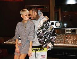 10 Potret Akrab Agnez Mo Bareng Artis Dunia, Sempat Dikira Pacaran dengan Chris Brown