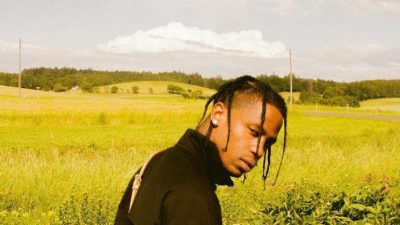 Ukurannya Tak Lazim, Tas Mewah Travis Scott Jadi Ledekan Netizen: Mau Minggat ke Mana Bang?